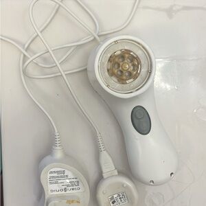 2 for 15$ // Clarisonic mia 2 White Facial Cleansing Brush